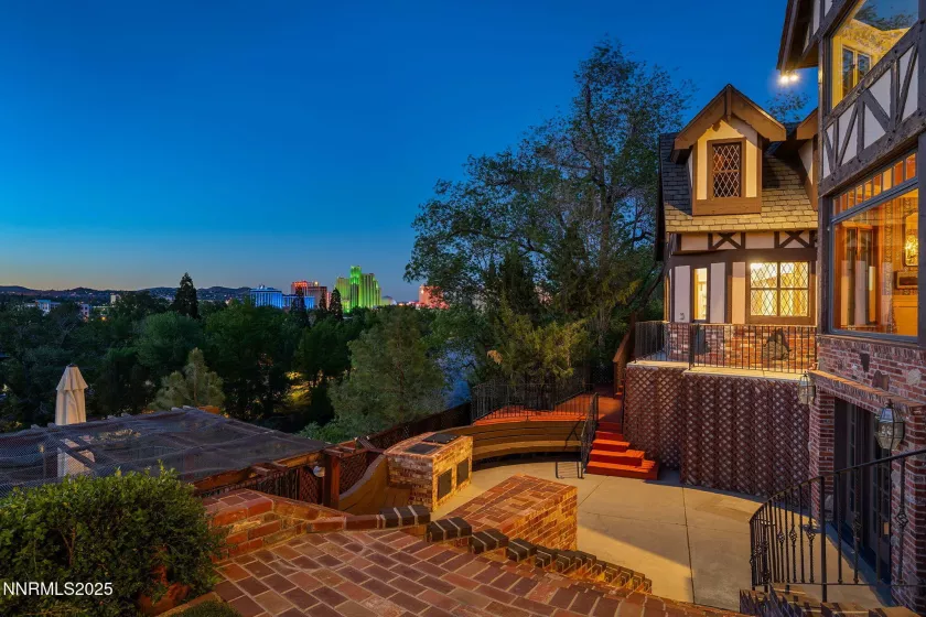 745 California, Reno, Nevada 89509, 6 Bedrooms Bedrooms, ,6 BathroomsBathrooms,Residential,Residential,California,250050671