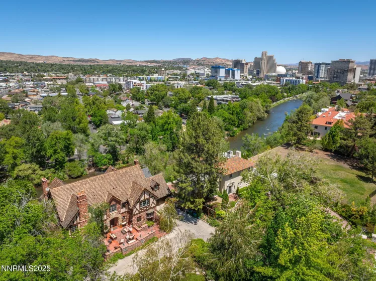 745 California, Reno, Nevada 89509, 6 Bedrooms Bedrooms, ,6 BathroomsBathrooms,Residential,Residential,California,250050671