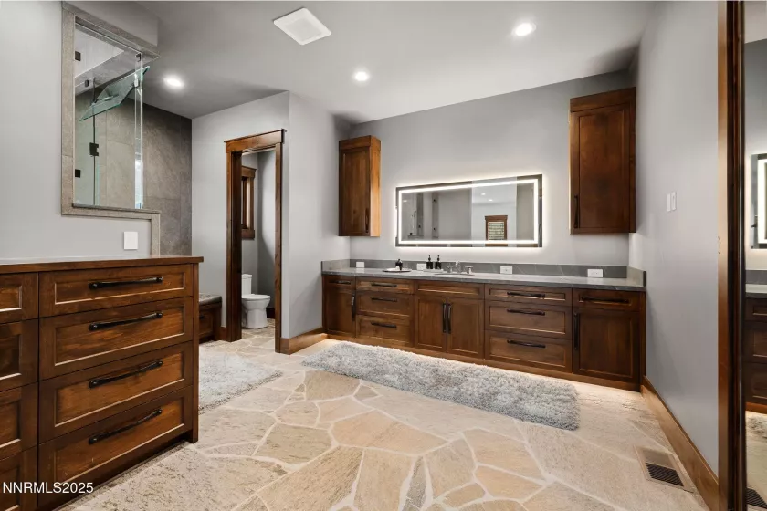 29 Bennington, Reno, Nevada 89511, 3 Bedrooms Bedrooms, ,4 BathroomsBathrooms,Residential,Residential,Bennington,250050676