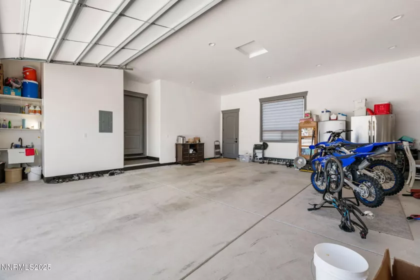 28 River Vista, Dayton, Nevada 89403, 3 Bedrooms Bedrooms, ,3 BathroomsBathrooms,Residential,Residential,River Vista,250050681