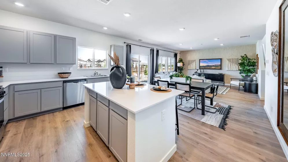 711 Silver Canoe, Reno, Nevada 89506, 4 Bedrooms Bedrooms, ,3 BathroomsBathrooms,Residential,Residential,Silver Canoe,250050699