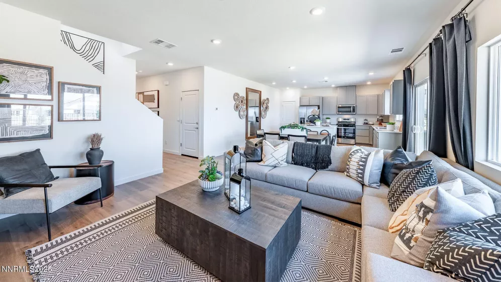 711 Silver Canoe, Reno, Nevada 89506, 4 Bedrooms Bedrooms, ,3 BathroomsBathrooms,Residential,Residential,Silver Canoe,250050699