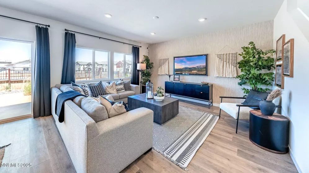 711 Silver Canoe, Reno, Nevada 89506, 4 Bedrooms Bedrooms, ,3 BathroomsBathrooms,Residential,Residential,Silver Canoe,250050699