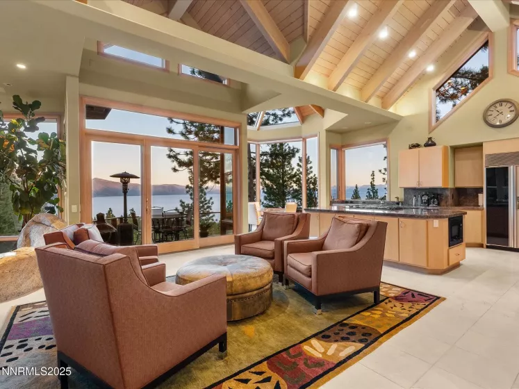 Kitchen & sitting area
