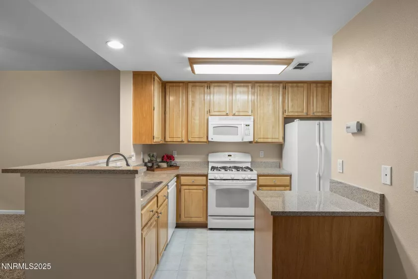 900 Meadows, Reno, Nevada 89521, 1 Bedroom Bedrooms, ,1 BathroomBathrooms,Residential,Residential,Meadows,250050713
