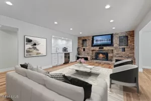 2080 Del Rio, Reno, Nevada 89509, 4 Bedrooms Bedrooms, ,4 BathroomsBathrooms,Residential,Residential,Del Rio,250050633