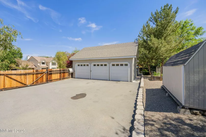 2353 Queen Anne, Reno, Nevada 89509, 4 Bedrooms Bedrooms, ,3 BathroomsBathrooms,Residential,Residential,Queen Anne,250050653