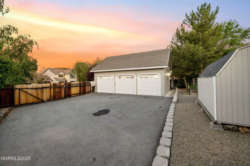 2353 Queen Anne, Reno, Nevada 89509, 4 Bedrooms Bedrooms, ,3 BathroomsBathrooms,Residential,Residential,Queen Anne,250050653