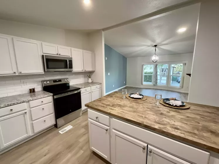 200 James Ct, Carson City, Nevada 89706, 3 Bedrooms Bedrooms, 12 Rooms Rooms,2 BathroomsBathrooms,Manufactured,Residential,James,250050714