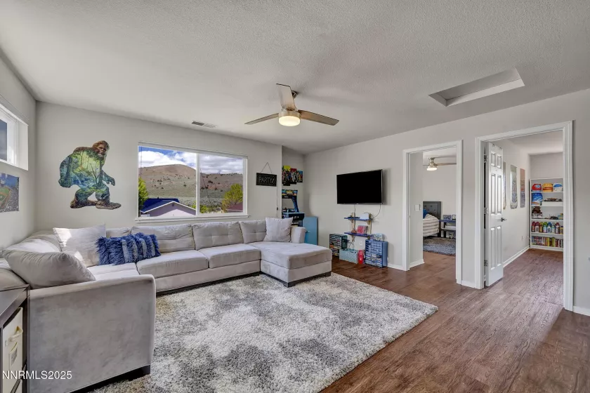 4000 Kettle Rock, Reno, Nevada 89508, 6 Bedrooms Bedrooms, ,3 BathroomsBathrooms,Residential,Residential,Kettle Rock,250050701