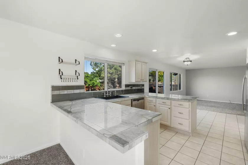 5170 Lorenzo, Sparks, Nevada 89436, 3 Bedrooms Bedrooms, ,3 BathroomsBathrooms,Residential,Residential,Lorenzo,250050717