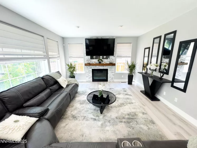 6726 Runnymede, Sparks, Nevada 89436, 4 Bedrooms Bedrooms, ,3 BathroomsBathrooms,Residential,Residential,Runnymede,250050723