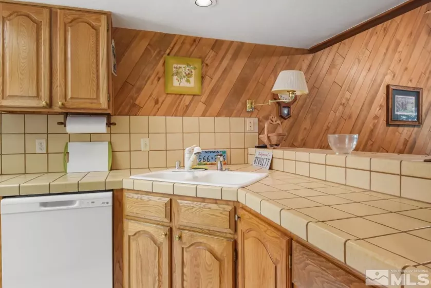 696 Village, Incline Village, Nevada 89451, 2 Bedrooms Bedrooms, ,2 BathroomsBathrooms,Residential,Residential,Village,240010681