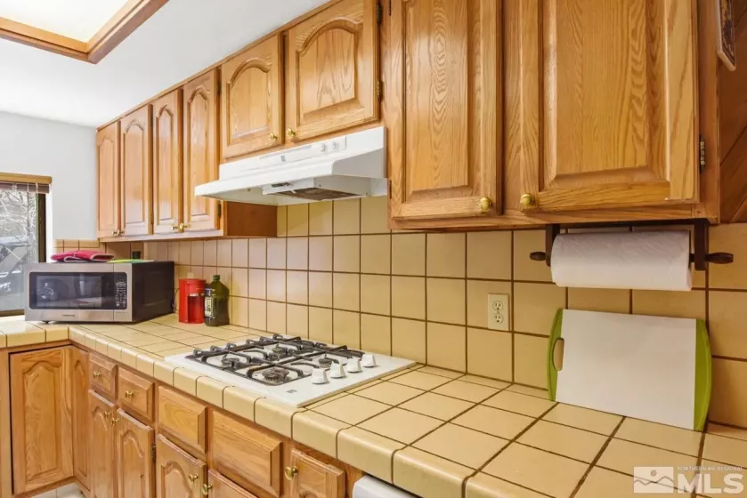 696 Village, Incline Village, Nevada 89451, 2 Bedrooms Bedrooms, ,2 BathroomsBathrooms,Residential,Residential,Village,240010681