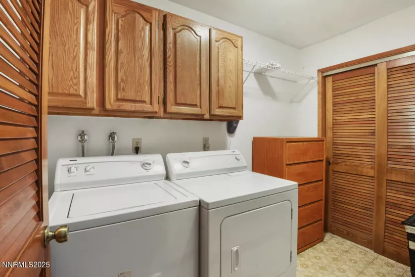 696 Village, Incline Village, Nevada 89451, 2 Bedrooms Bedrooms, ,2 BathroomsBathrooms,Residential,Residential,Village,240010681