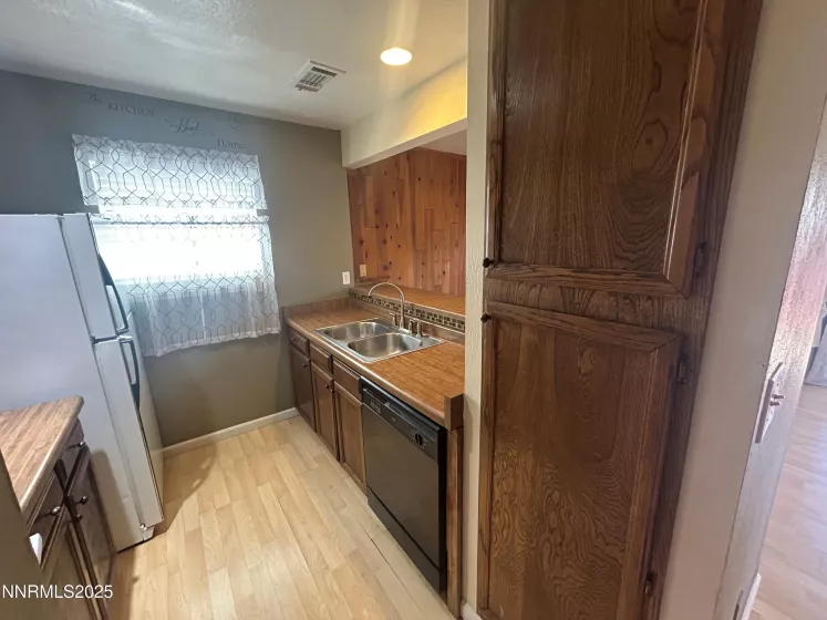 3148 Bristle Branch, Sparks, Nevada 89434, 2 Bedrooms Bedrooms, ,2 BathroomsBathrooms,Residential Lease,Manufactured,Bristle Branch,250050734