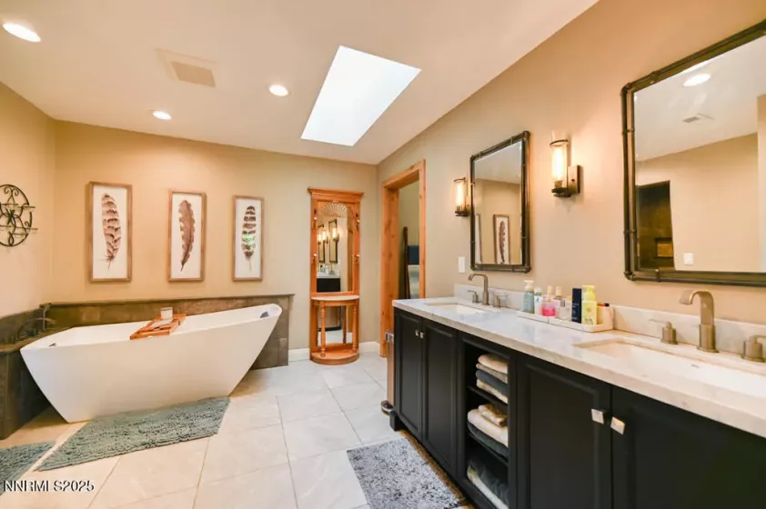 1147 Autumn Hills, Gardnerville, Nevada 89460, 3 Bedrooms Bedrooms, ,3 BathroomsBathrooms,Residential,Residential,Autumn Hills,250050743