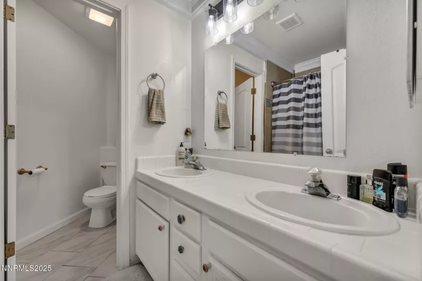 3201 Green River, Reno, Nevada 89503, 5 Bedrooms Bedrooms, ,3 BathroomsBathrooms,Residential,Residential,Green River,250050742