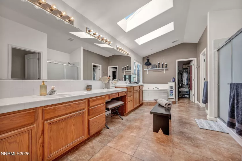 3201 Green River, Reno, Nevada 89503, 5 Bedrooms Bedrooms, ,3 BathroomsBathrooms,Residential,Residential,Green River,250050742