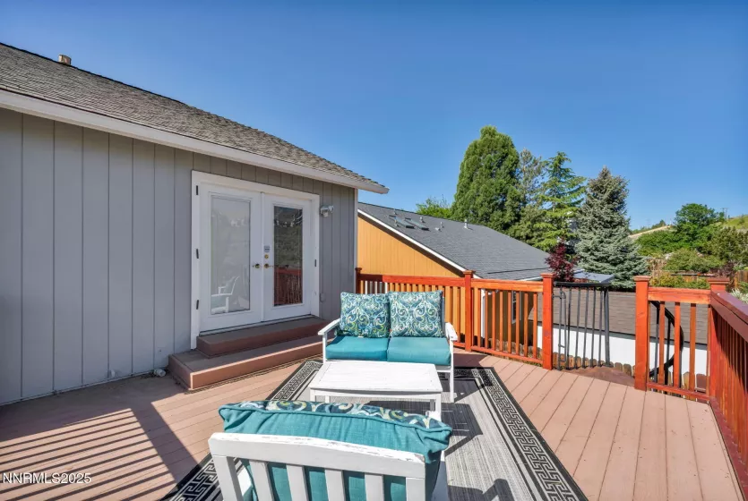 3201 Green River, Reno, Nevada 89503, 5 Bedrooms Bedrooms, ,3 BathroomsBathrooms,Residential,Residential,Green River,250050742
