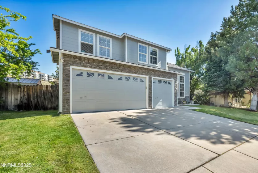 3201 Green River, Reno, Nevada 89503, 5 Bedrooms Bedrooms, ,3 BathroomsBathrooms,Residential,Residential,Green River,250050742