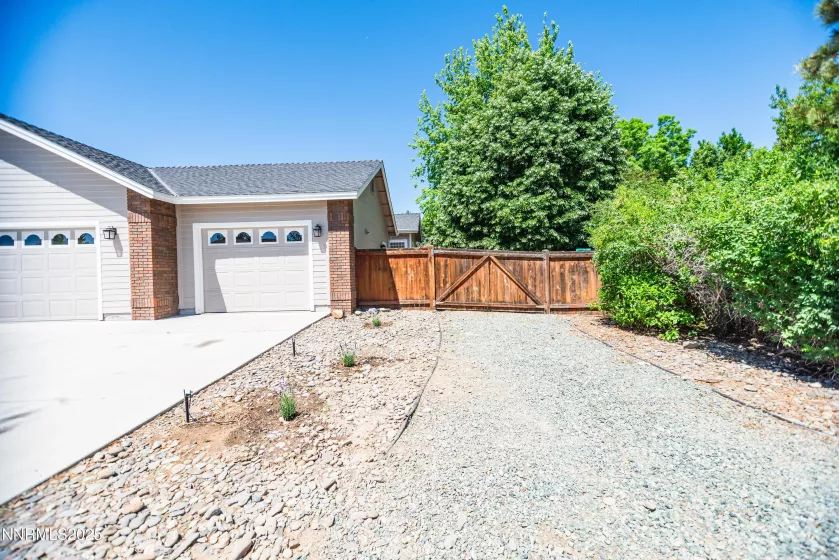 867 Mahogany, Minden, Nevada 89423, 3 Bedrooms Bedrooms, ,2 BathroomsBathrooms,Residential,Residential,Mahogany,250050744