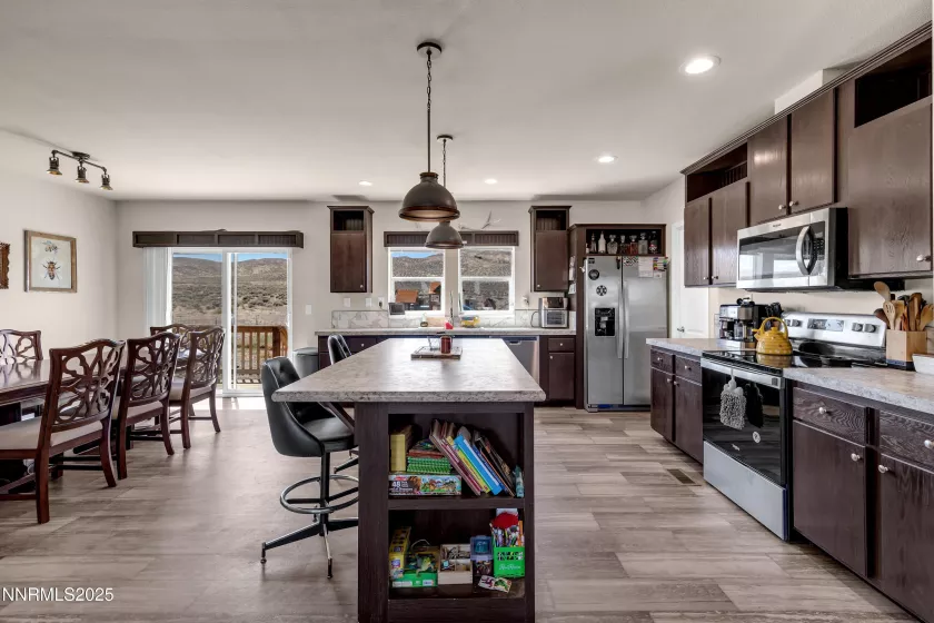 7410 Beech, Silver Springs, Nevada 89429, 3 Bedrooms Bedrooms, ,2 BathroomsBathrooms,Residential,Residential,Beech,250050747