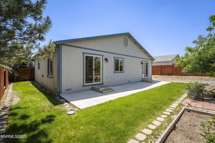 7519 Cezanne, Sun Valley, Nevada 89433, 3 Bedrooms Bedrooms, ,2 BathroomsBathrooms,Residential,Residential,Cezanne,250050749