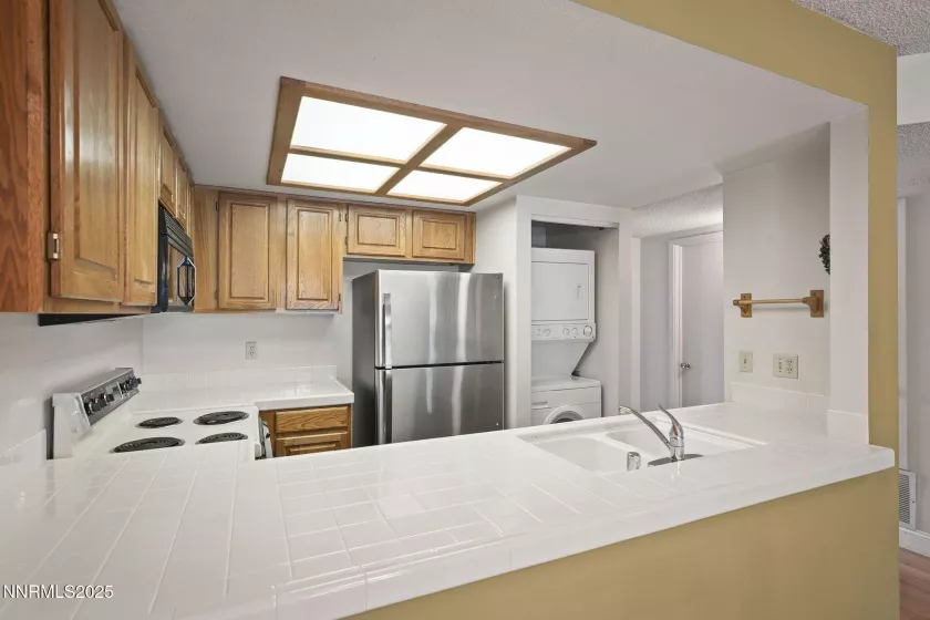 2875 Idlewild, Reno, Nevada 89509, 1 Bedroom Bedrooms, ,1 BathroomBathrooms,Residential,Residential,Idlewild,250050755