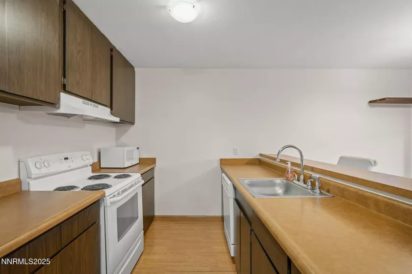 2700 Plumas, Reno, Nevada 89509, 1 Bedroom Bedrooms, ,1 BathroomBathrooms,Residential,Residential,Plumas,250050760