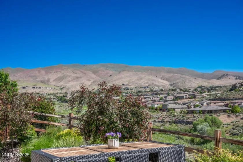1536 Elk Run, Reno, Nevada 89523, 3 Bedrooms Bedrooms, ,4 BathroomsBathrooms,Residential,Residential,Elk Run,250050773