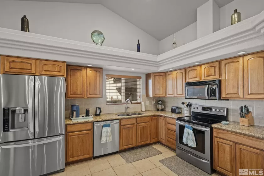 131 Desert Lakes, Fernley, Nevada 89408, 3 Bedrooms Bedrooms, ,2 BathroomsBathrooms,Residential,Residential,Desert Lakes,250000085