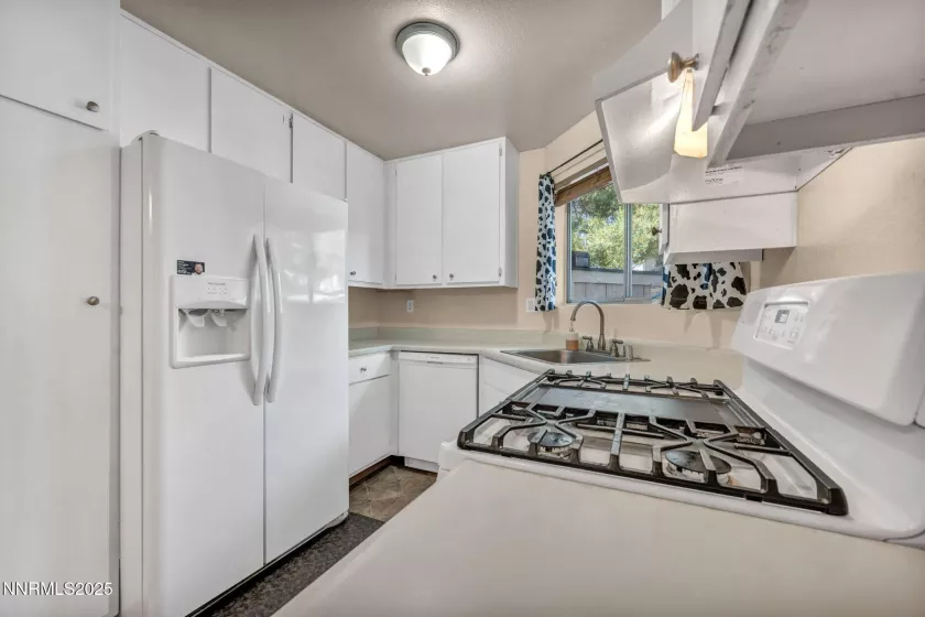 2511 Sycamore Glen, Sparks, Nevada 89434, 2 Bedrooms Bedrooms, ,2 BathroomsBathrooms,Residential,Residential,Sycamore Glen,250050781