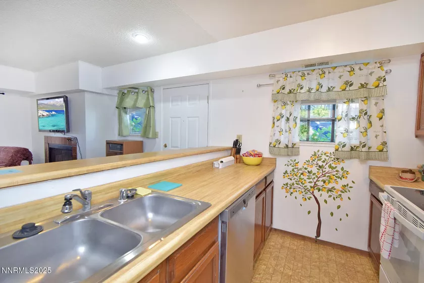 2213 Kietzke, Reno, Nevada 89502, 2 Bedrooms Bedrooms, ,2 BathroomsBathrooms,Residential,Residential,Kietzke,250050784