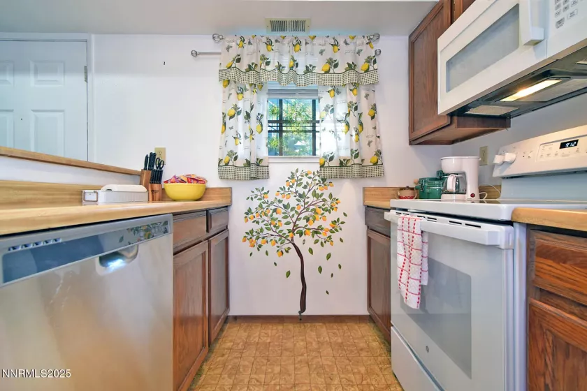 2213 Kietzke, Reno, Nevada 89502, 2 Bedrooms Bedrooms, ,2 BathroomsBathrooms,Residential,Residential,Kietzke,250050784