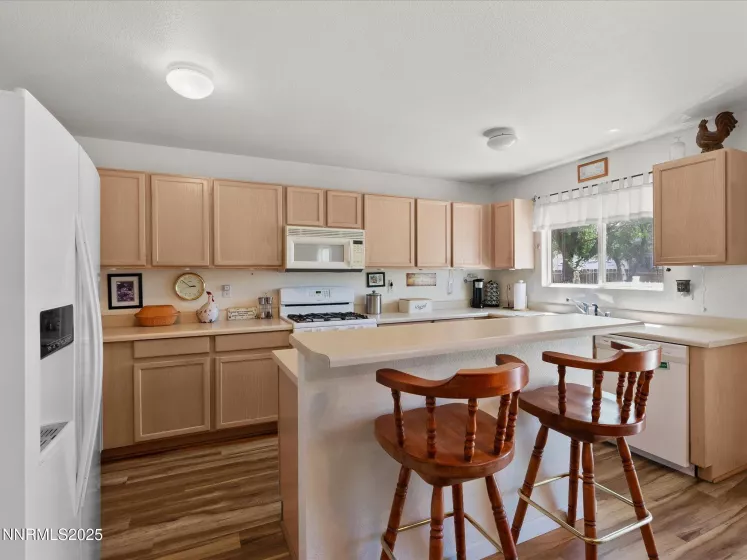 207 Poppy Hills, Fernley, Nevada 89408, 3 Bedrooms Bedrooms, ,3 BathroomsBathrooms,Residential,Residential,Poppy Hills,250050787