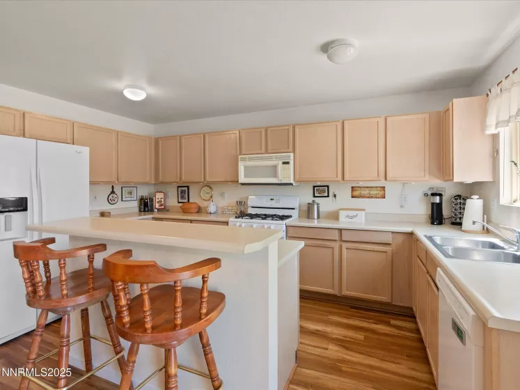 207 Poppy Hills, Fernley, Nevada 89408, 3 Bedrooms Bedrooms, ,3 BathroomsBathrooms,Residential,Residential,Poppy Hills,250050787