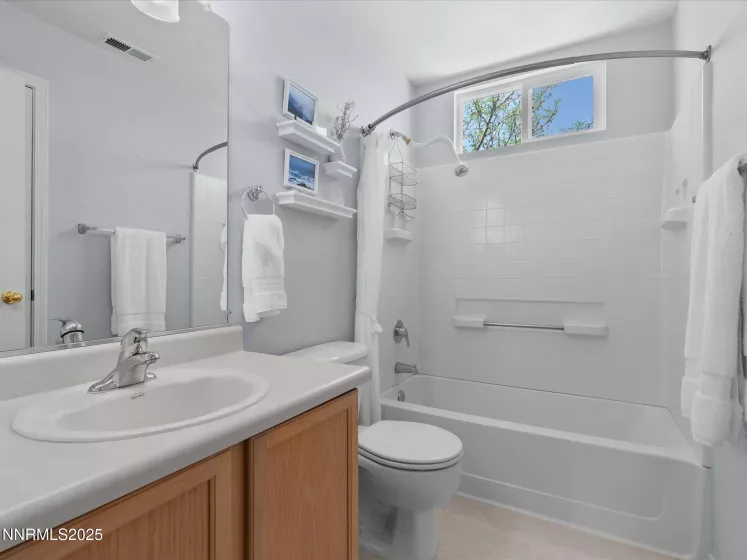 207 Poppy Hills, Fernley, Nevada 89408, 3 Bedrooms Bedrooms, ,3 BathroomsBathrooms,Residential,Residential,Poppy Hills,250050787