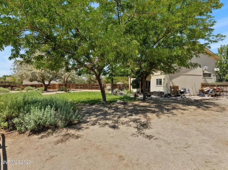 207 Poppy Hills, Fernley, Nevada 89408, 3 Bedrooms Bedrooms, ,3 BathroomsBathrooms,Residential,Residential,Poppy Hills,250050787