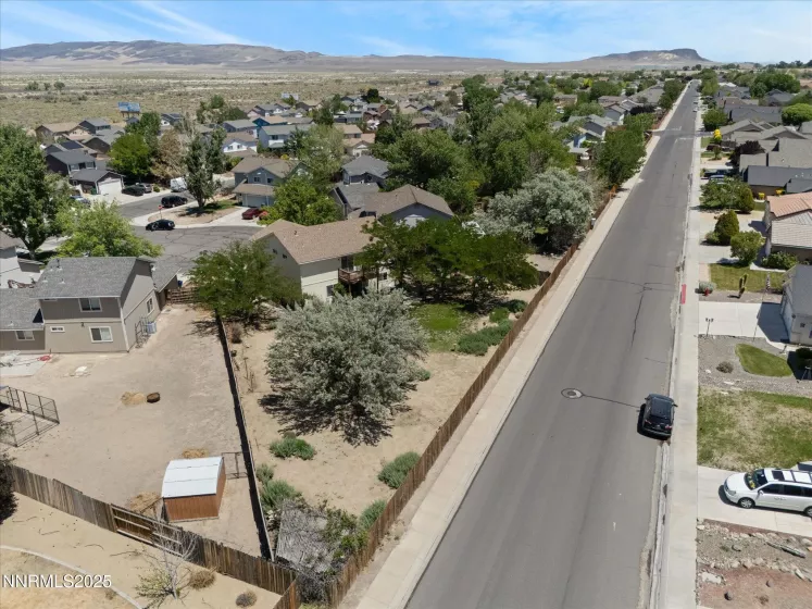 207 Poppy Hills, Fernley, Nevada 89408, 3 Bedrooms Bedrooms, ,3 BathroomsBathrooms,Residential,Residential,Poppy Hills,250050787