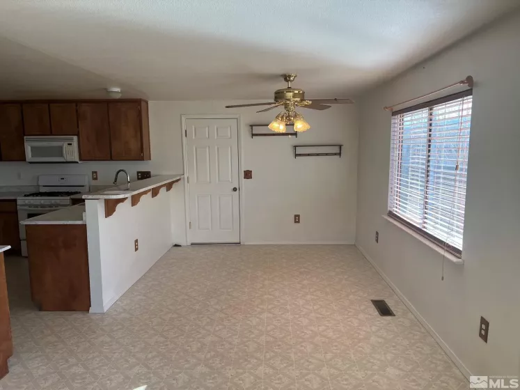 553 Yellow Jacket, Dayton, Nevada 89403, 4 Bedrooms Bedrooms, ,2 BathroomsBathrooms,Residential,Residential,Yellow Jacket,250000070