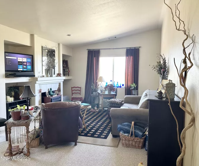 1171 White Oak, Minden, Nevada 89423, 3 Bedrooms Bedrooms, ,2 BathroomsBathrooms,Residential,Residential,White Oak,250050788