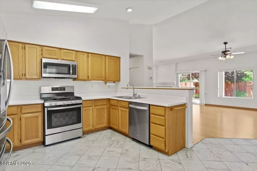 1762 Fox Glove, Minden, Nevada 89423, 3 Bedrooms Bedrooms, ,2 BathroomsBathrooms,Residential,Residential,Fox Glove,250050793