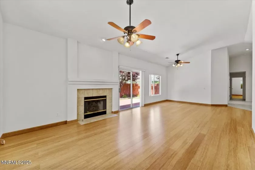 1762 Fox Glove, Minden, Nevada 89423, 3 Bedrooms Bedrooms, ,2 BathroomsBathrooms,Residential,Residential,Fox Glove,250050793