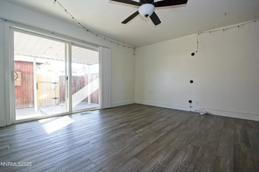111 Smithridge, Reno, Nevada 89502, 2 Bedrooms Bedrooms, ,2 BathroomsBathrooms,Residential Lease,Manufactured,Smithridge,250050795