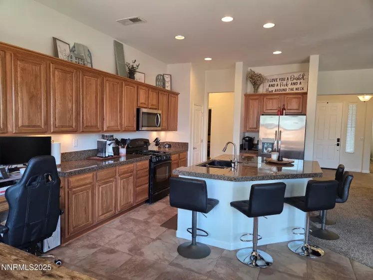 1388 Lambrays, Sparks, Nevada 89436, 4 Bedrooms Bedrooms, ,3 BathroomsBathrooms,Residential,Residential,Lambrays,250050797