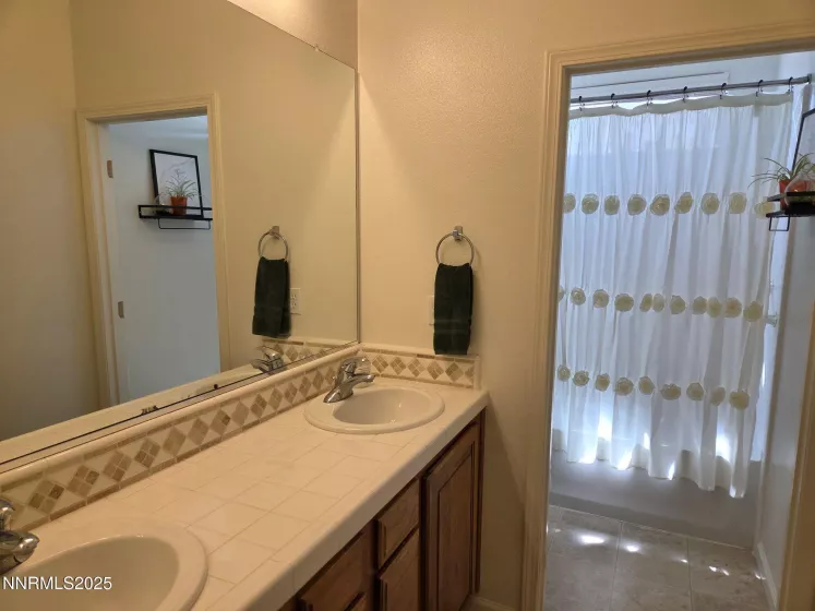 1388 Lambrays, Sparks, Nevada 89436, 4 Bedrooms Bedrooms, ,3 BathroomsBathrooms,Residential,Residential,Lambrays,250050797