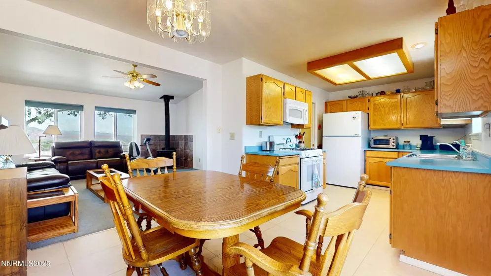 10045 Reins, Winnemucca, Nevada 89445, 3 Bedrooms Bedrooms, ,2 BathroomsBathrooms,Residential,Residential,Reins,250050802