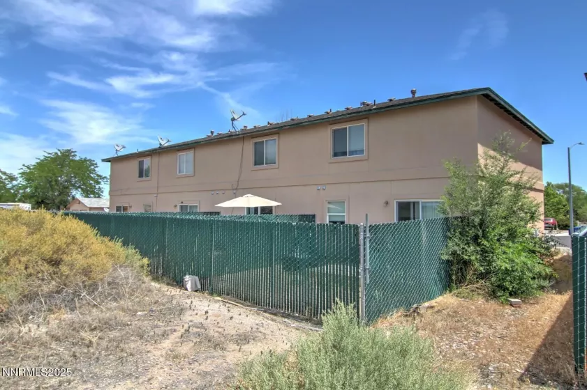 643 Leslie, Fallon, Nevada 89406, ,Residential Income,Residential,Leslie,250050816