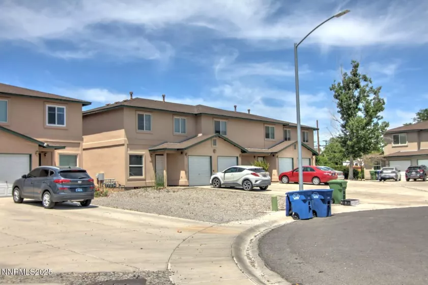 643 Leslie, Fallon, Nevada 89406, ,Residential Income,Residential,Leslie,250050816